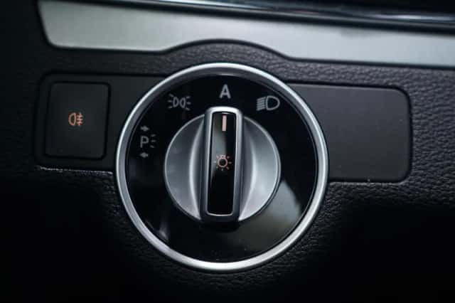 Mercedes-Benz E-Klasse (2012) thumbnail 26