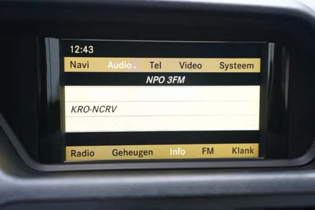 Mercedes-Benz E-Klasse (2012) thumbnail 32