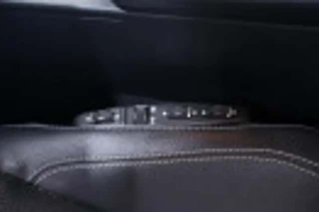 Mercedes-Benz E-Klasse (2012) thumbnail 82