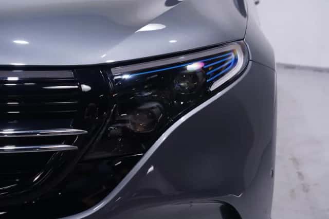 Mercedes-Benz EQC (2023) thumbnail 5