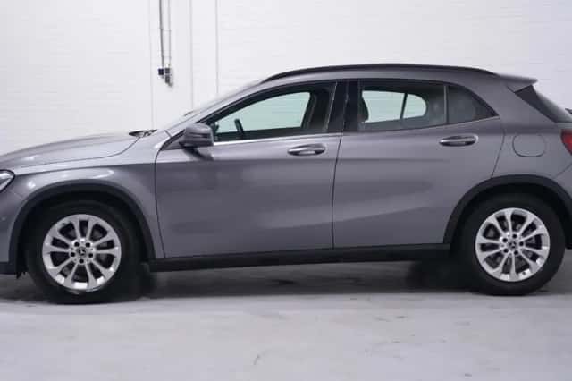 Mercedes-Benz GLA (2019) thumbnail 5