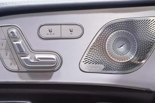 Mercedes-Benz GLE (2022) thumbnail 32