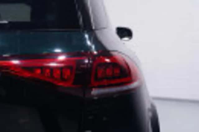 Mercedes-Benz GLE (2022) thumbnail 71