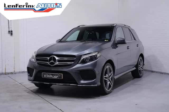 Mercedes-Benz GLE (2017) thumbnail 1