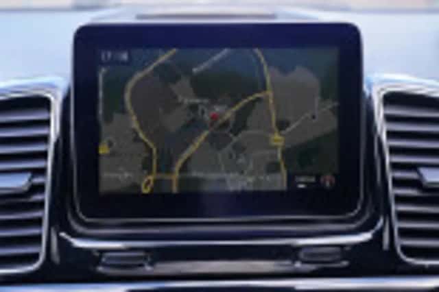 Mercedes-Benz GLE (2017) thumbnail 121