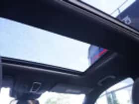 Mercedes-Benz GLE (2017) thumbnail 131