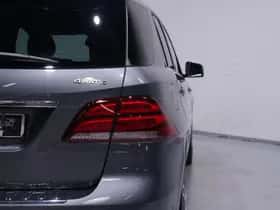 Mercedes-Benz GLE (2017) thumbnail 158