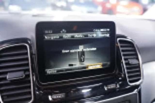 Mercedes-Benz GLE (2017) thumbnail 160