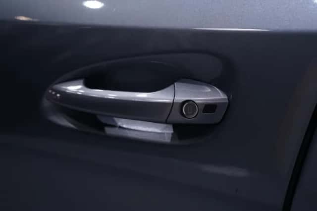 Mercedes-Benz GLE (2017) thumbnail 21