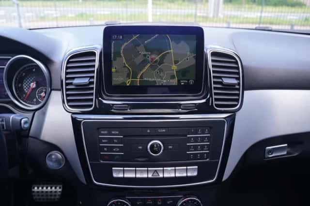 Mercedes-Benz GLE (2017) thumbnail 203