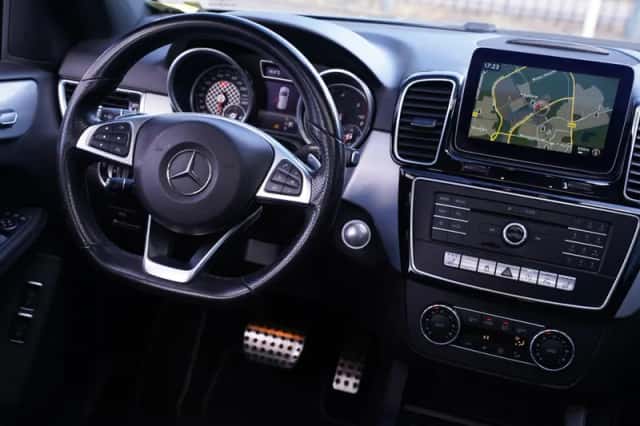 Mercedes-Benz GLE (2017) thumbnail 223