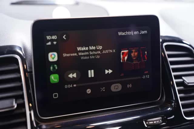 Mercedes-Benz GLE (2017) thumbnail 238