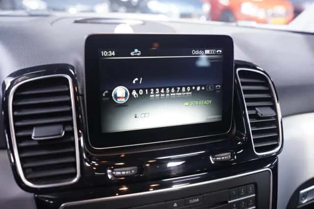 Mercedes-Benz GLE (2017) thumbnail 240