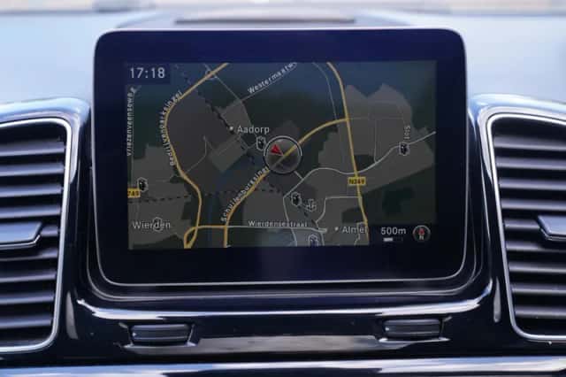 Mercedes-Benz GLE (2017) thumbnail 40