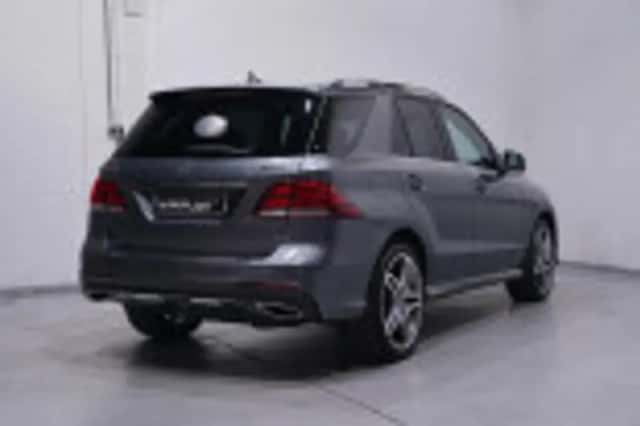 Mercedes-Benz GLE (2017) thumbnail 91