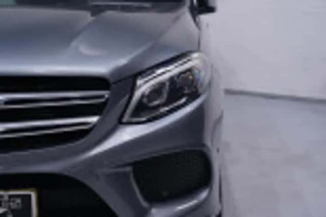Mercedes-Benz GLE (2017) thumbnail 92