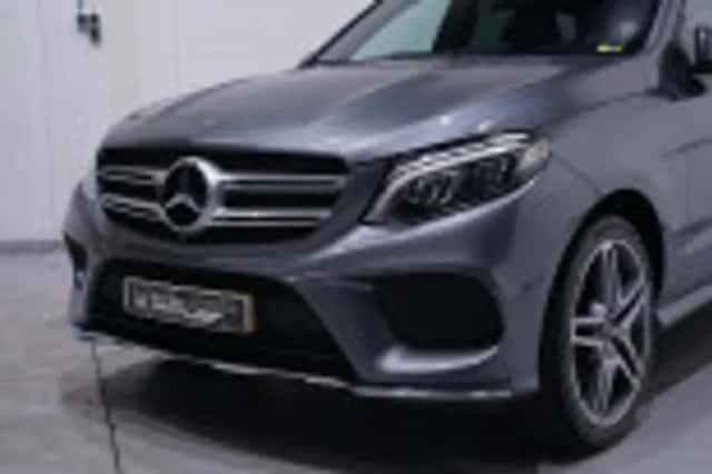 Mercedes-Benz GLE (2017) thumbnail 93