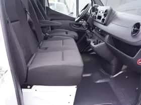 Mercedes-Benz Sprinter (2022) thumbnail 109