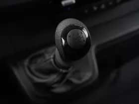 Mercedes-Benz Sprinter (2024) thumbnail 32