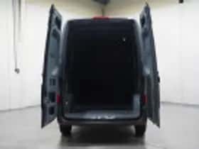 Mercedes-Benz Sprinter (2024) thumbnail 48