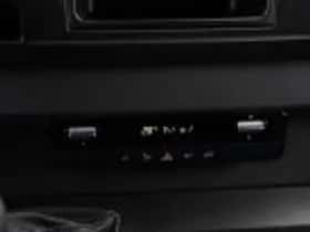 Mercedes-Benz Sprinter (2024) thumbnail 67