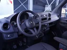 Mercedes-Benz Sprinter (2024) thumbnail 103