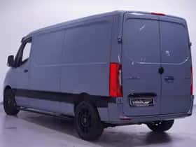 Mercedes-Benz Sprinter (2024) thumbnail 4