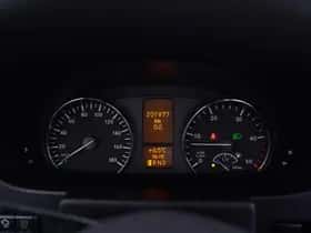 Mercedes-Benz Sprinter (2017) thumbnail 115