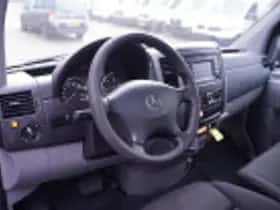 Mercedes-Benz Sprinter (2017) thumbnail 70
