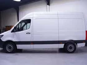 Mercedes-Benz Sprinter (2023) thumbnail 110