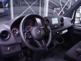 Mercedes-Benz Sprinter (2023) thumbnail 131