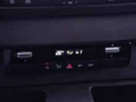 Mercedes-Benz Sprinter (2023) thumbnail 95