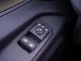Mercedes-Benz Sprinter (2023) thumbnail 98
