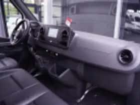 Mercedes-Benz Sprinter (2022) thumbnail 82