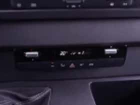Mercedes-Benz Sprinter (2022) thumbnail 92
