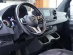 Mercedes-Benz Sprinter (2024) thumbnail 61