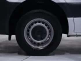 Mercedes-Benz Sprinter (2024) thumbnail 59