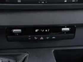 Mercedes-Benz Sprinter (2021) thumbnail 121