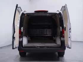 Mercedes-Benz Vito (2023) thumbnail 93