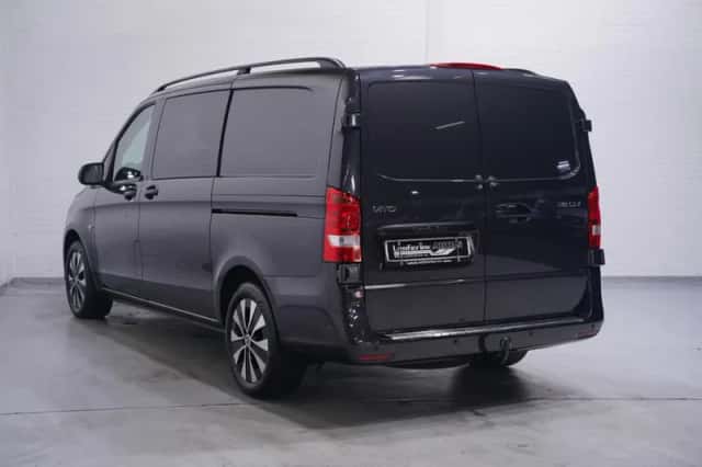 Mercedes-Benz Vito (2024) thumbnail 4