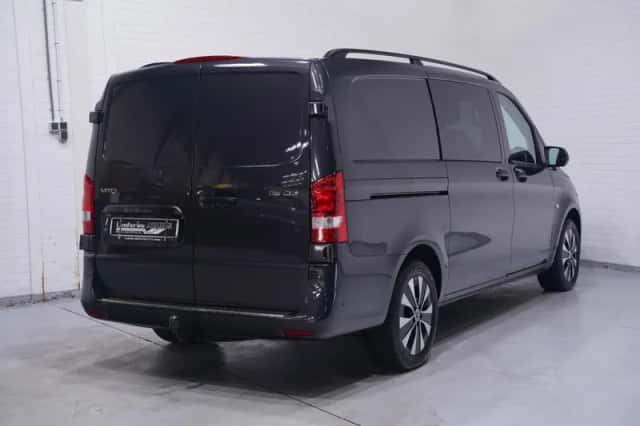 Mercedes-Benz Vito (2024) thumbnail 5