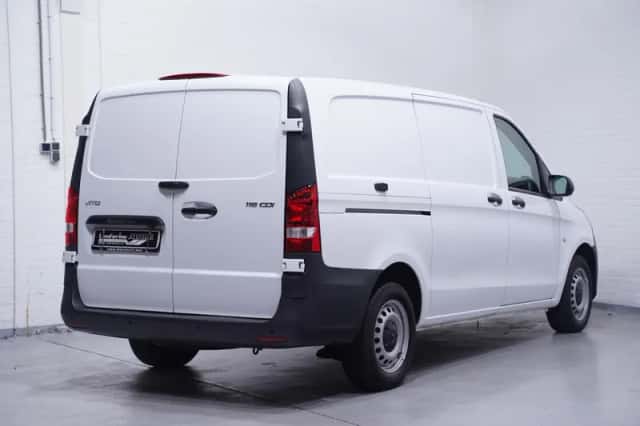 Mercedes-Benz Vito (2021) thumbnail 4
