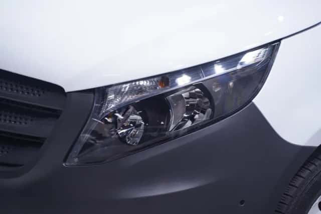 Mercedes-Benz Vito (2021) thumbnail 6