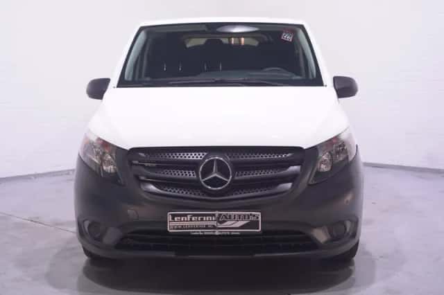 Mercedes-Benz Vito (2024) thumbnail 6