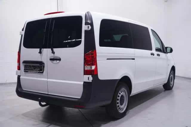 Mercedes-Benz Vito (2022) thumbnail 5