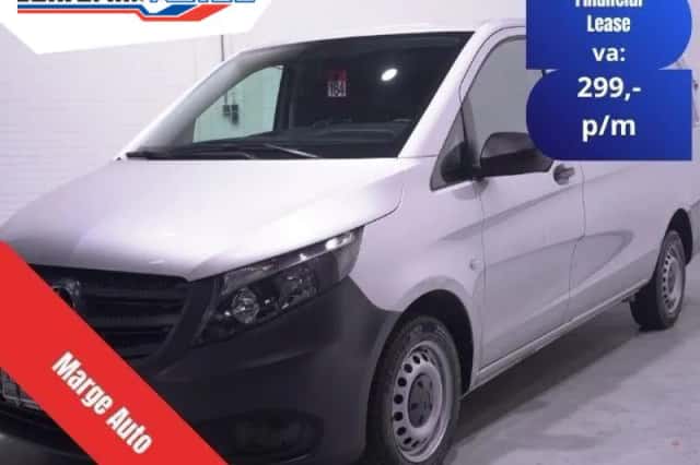 Mercedes-Benz Vito (2021) thumbnail 2