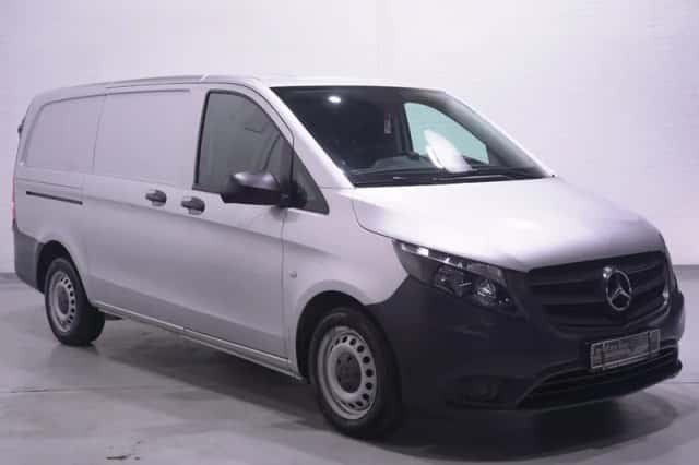 Mercedes-Benz Vito (2021) thumbnail 3