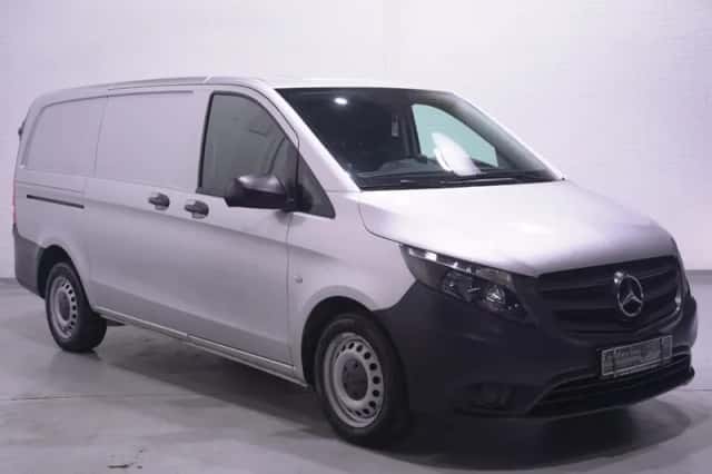 Mercedes-Benz Vito (2021) thumbnail 3