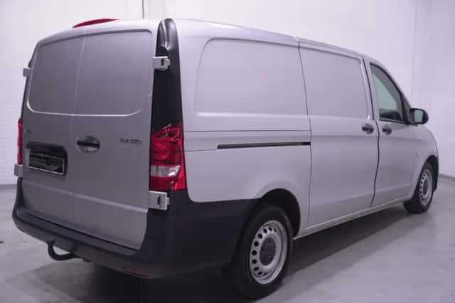Mercedes-Benz Vito (2021) thumbnail 5