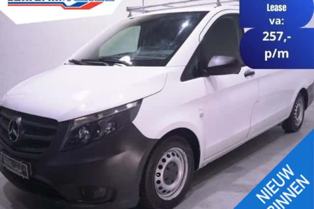 Mercedes-Benz Vito (2018) thumbnail 2